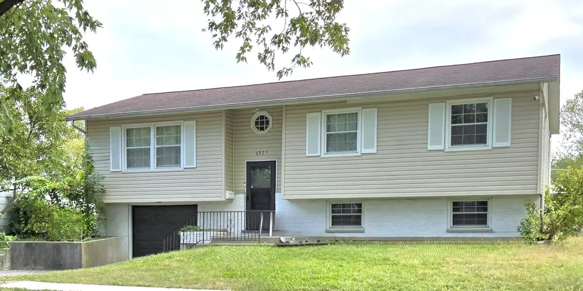 Hanover Park, IL 60133,6925 Edgebrook LN