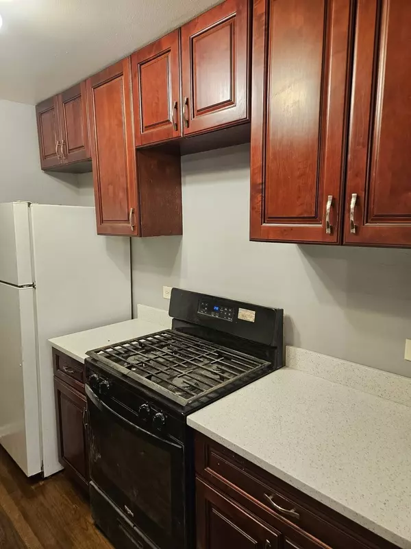 Hoffman Estates, IL 60169,1612 ISLANDVIEW CT