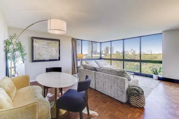 Chicago, IL 60610,1555 N Dearborn Pkwy #7E