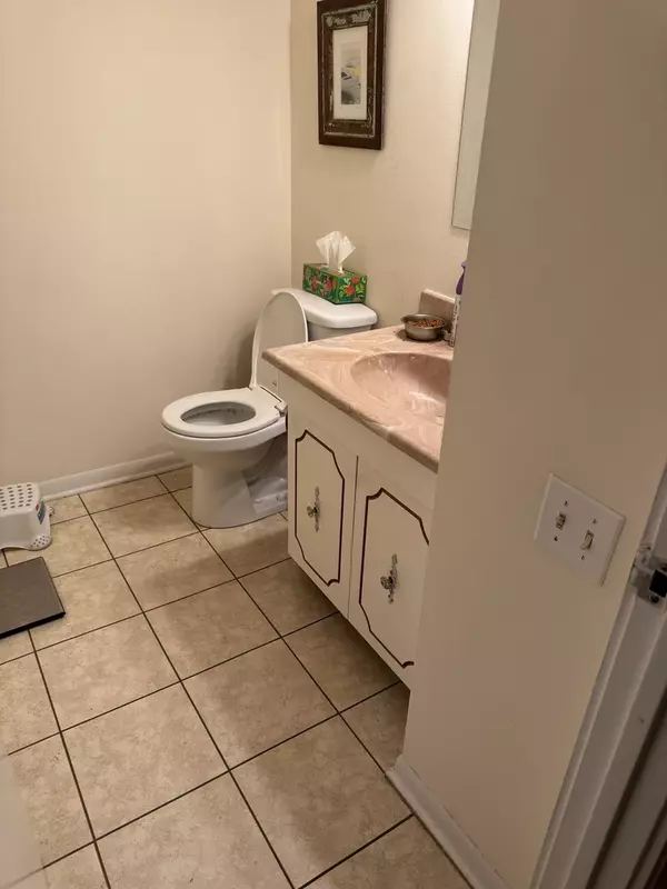 Highland Park, IL 60035,400 Park AVE #B