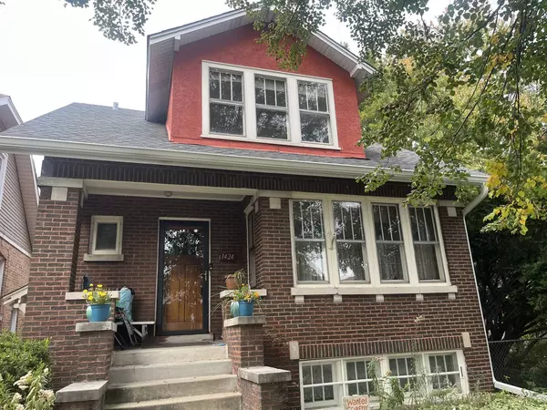 1424 Home AVE, Berwyn, IL 60402