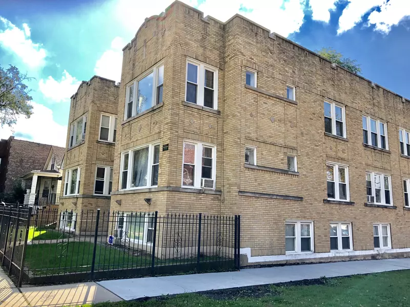 5041 W Dickens AVE #2, Chicago, IL 60639