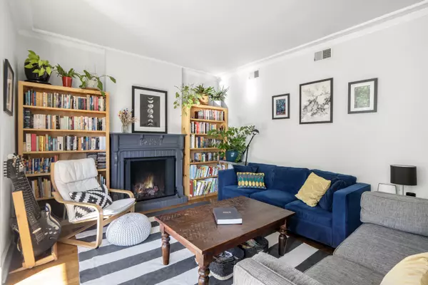 Chicago, IL 60640,846 W GUNNISON ST #2W