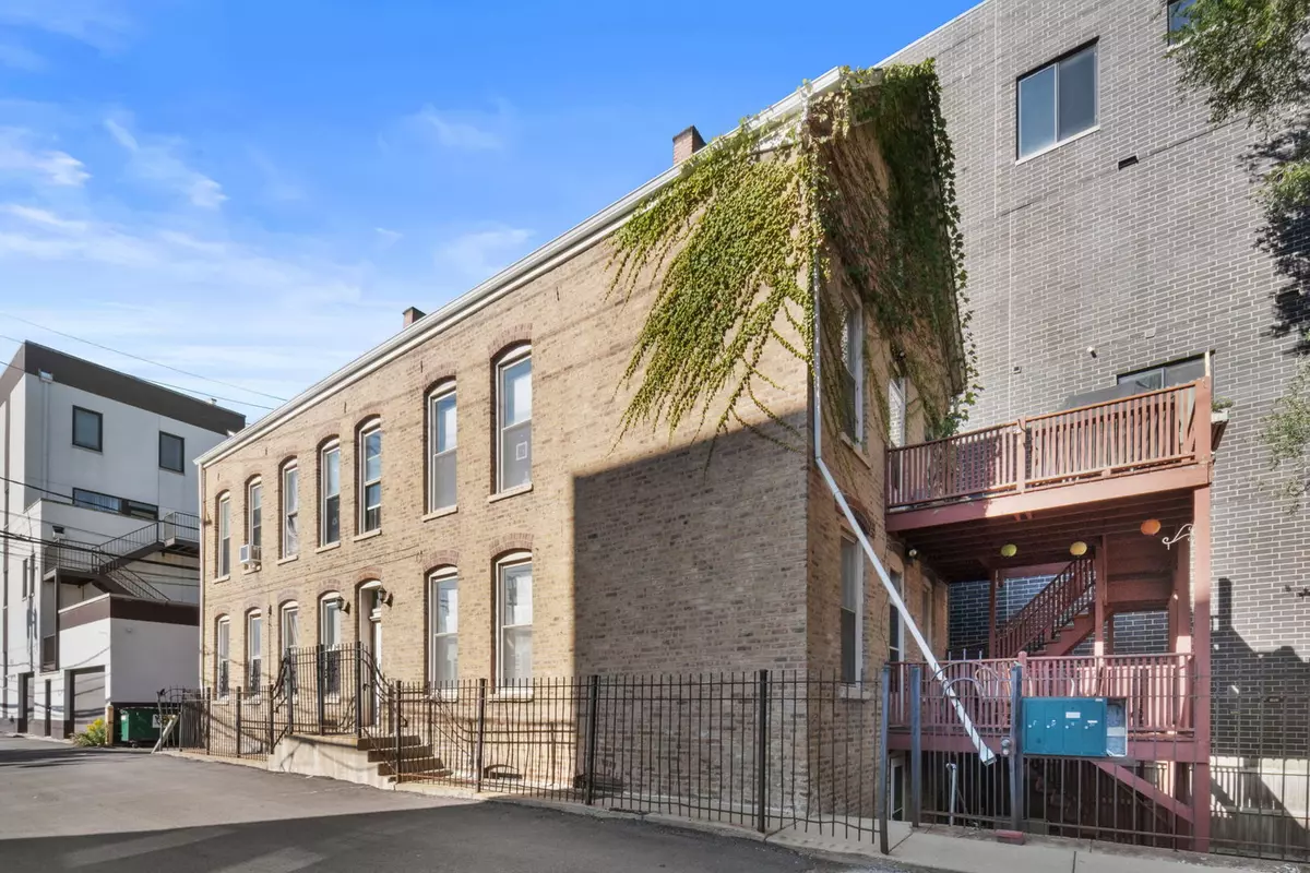 Chicago, IL 60642,1616 N Bosworth AVE