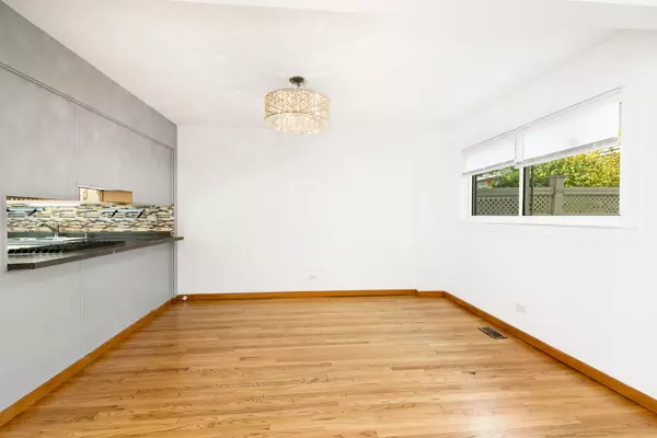 Lincolnwood, IL 60712,6742 N Monticello AVE N