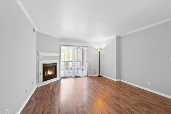 Aurora, IL 60505,1962 Tall Oaks DR #1B