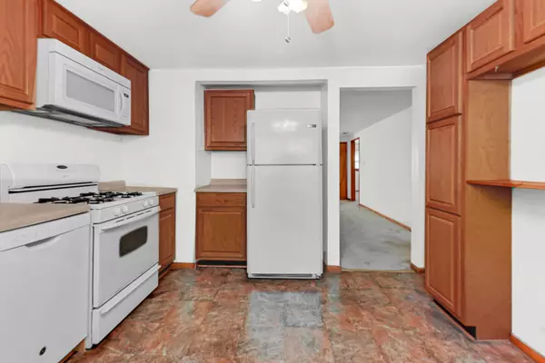 Momence, IL 60954,12718 E METCALF AVE