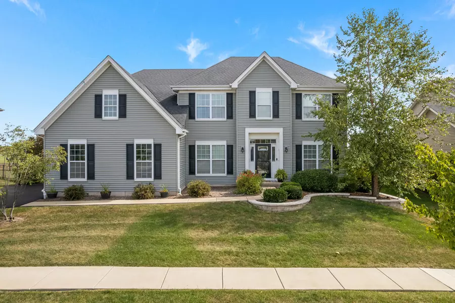 0N285 King DR, Geneva, IL 60134