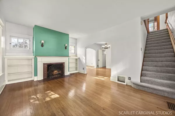 Crystal Lake, IL 60014,84 S Caroline ST