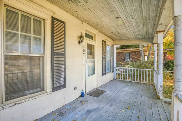 Sidney, IL 61877,107 W Byron ST