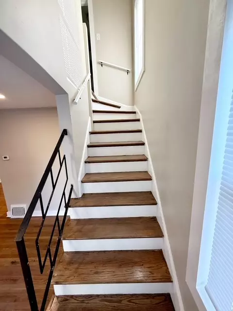 Chicago, IL 60617,2453 E 96th ST