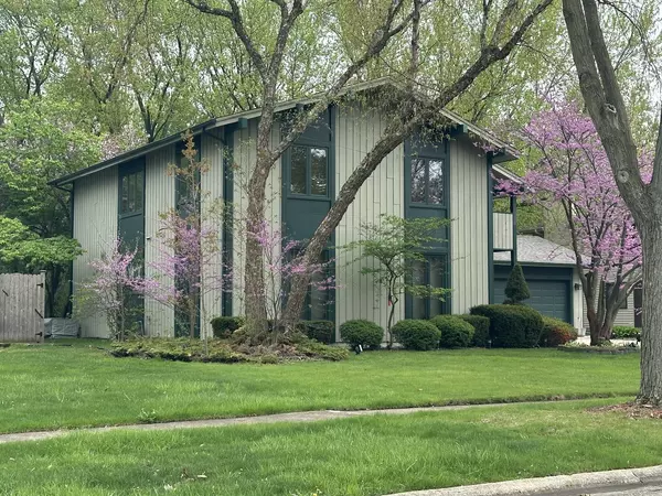 Bartlett, IL 60103,245 Little John CT