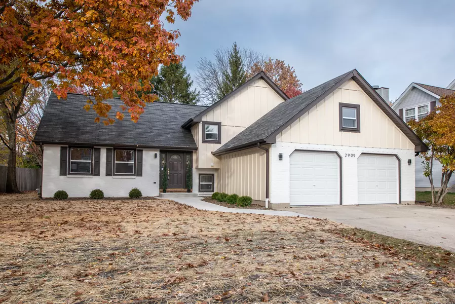 2909 Vimy Ridge DR, Joliet, IL 60435