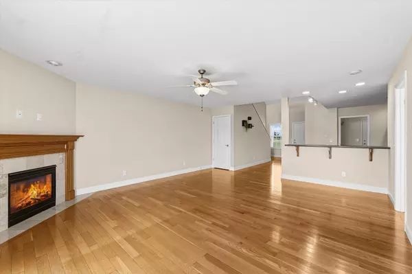 Urbana, IL 61802,2208 S Cyprus PT #2208