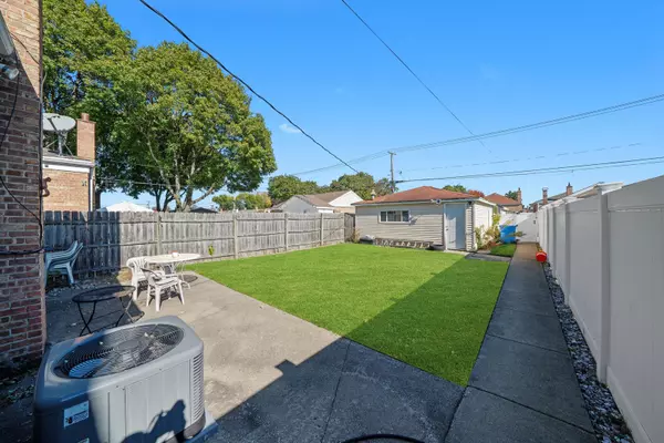 Chicago, IL 60638,6105 S Moody ST