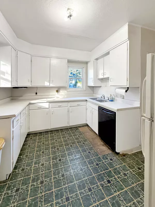 Freeport, IL 61032,1468 S Float AVE