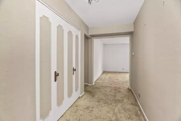 Evanston, IL 60201,1500 Oak AVE #3G