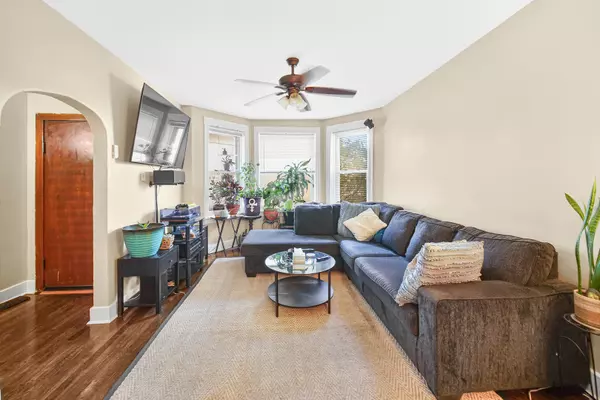 Chicago, IL 60618,3107 N Kedzie AVE