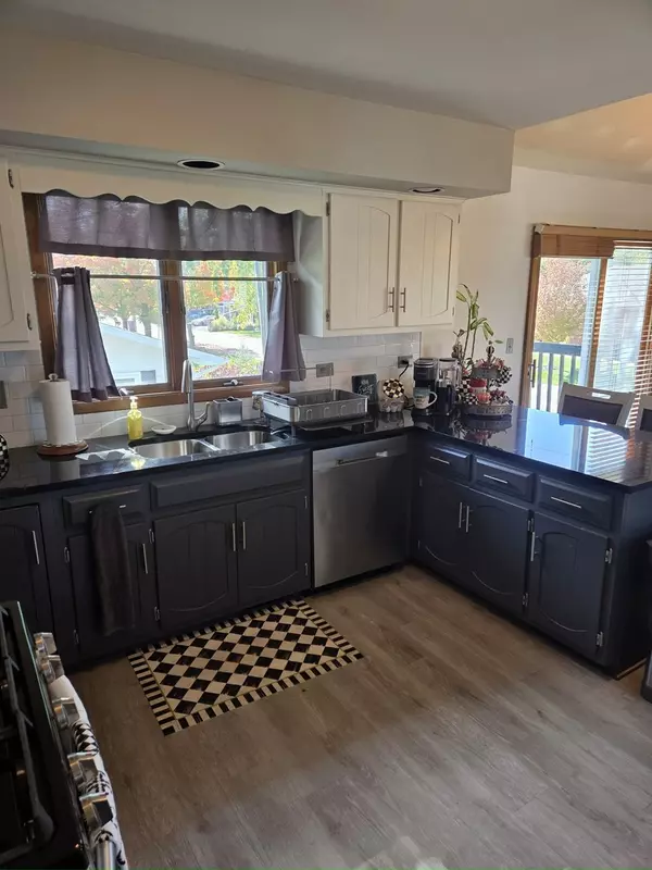 Lemont, IL 60439,1170 McCarthy RD