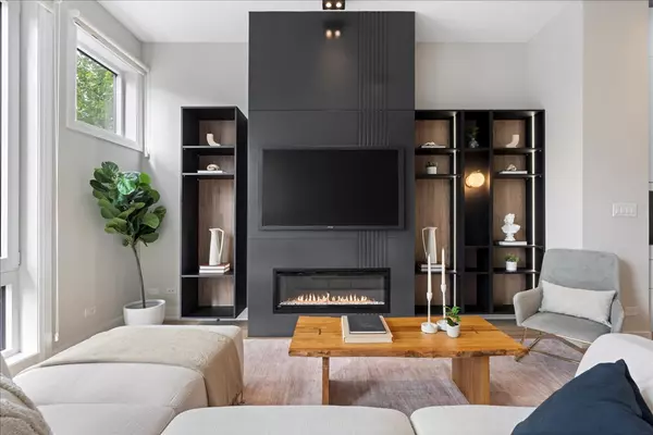 Chicago, IL 60641,4206 W BELMONT AVE