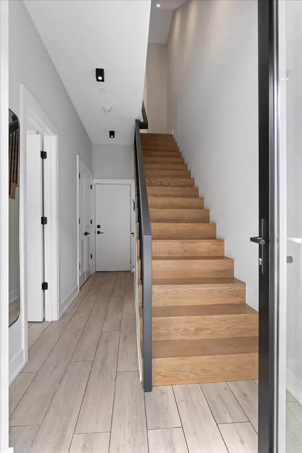 Chicago, IL 60641,4232 W BELMONT AVE #5