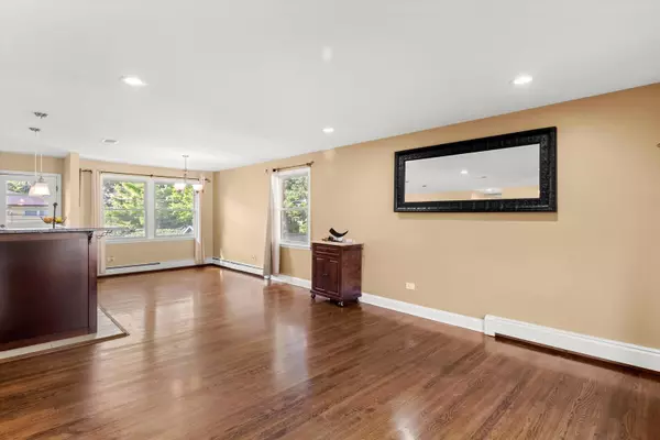 Mount Prospect, IL 60056,2005 E Wintergreen AVE