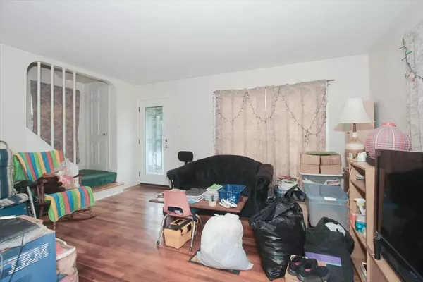 Des Plaines, IL 60016,520 E Thacker ST