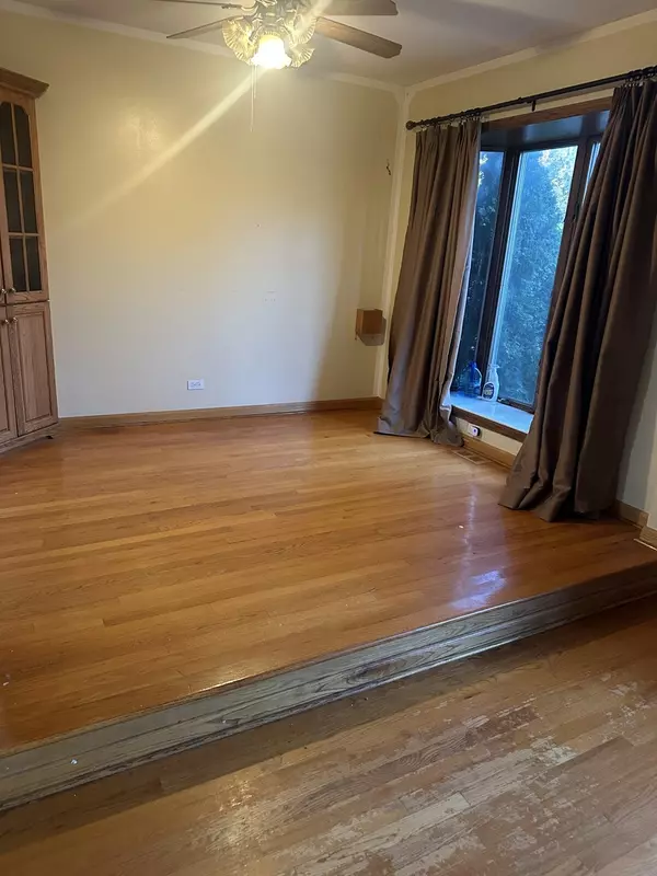 Wood Dale, IL 60191,139 N Hemlock AVE