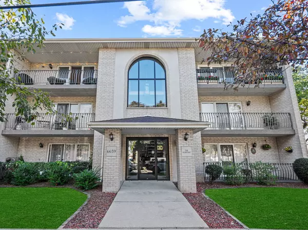 6659 W 64th PL #305, Chicago, IL 60638