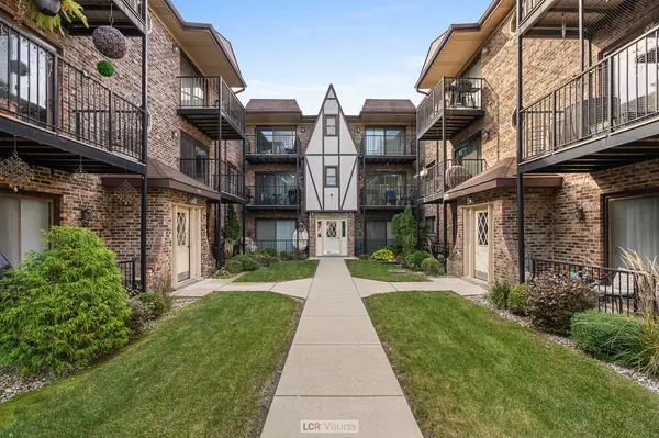 7616 W LAWRENCE AVE #2B, Harwood Heights, IL 60706