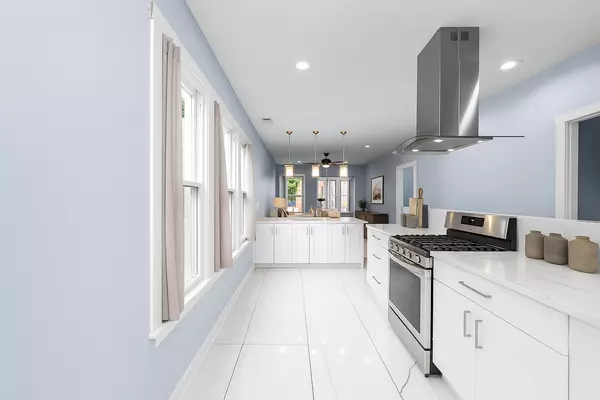 Chicago, IL 60618,3847 N Spaulding AVE