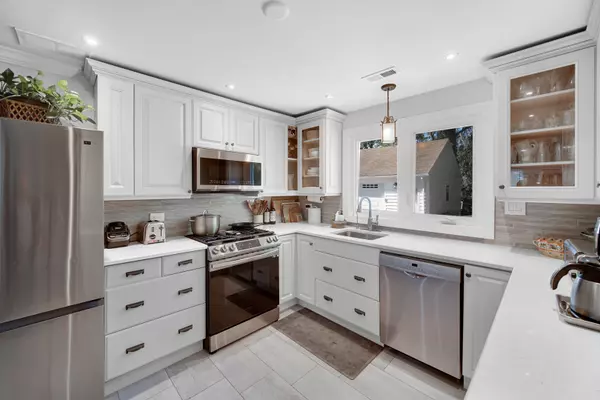 Wheeling, IL 60090,148 Wheeling AVE