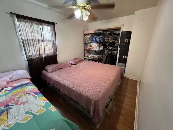 Chicago, IL 60609,2050 W 52nd ST