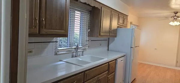 Westchester, IL 60154,10300 Pelham ST