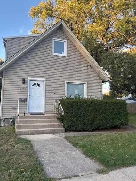 456 Franklin BLVD, Elgin, IL 60120