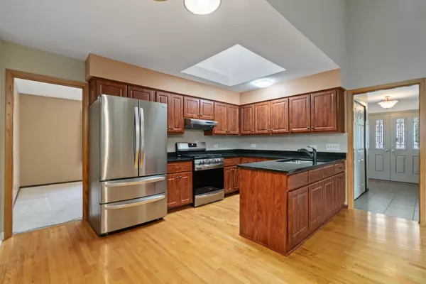 Orland Park, IL 60462,15642 Plum Tree DR