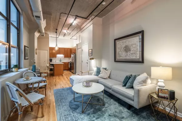 Chicago, IL 60654,758 N LARRABEE ST #629