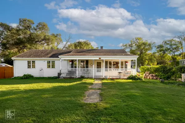 28W659 Lester ST, West Chicago, IL 60185