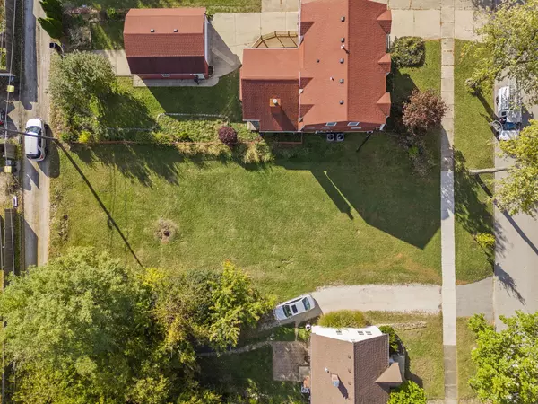 Westmont, IL 60559,229 S Park ST