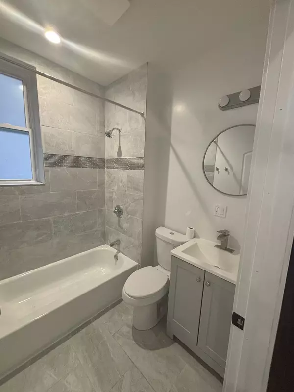 Chicago, IL 60623,1242 S Sawyer AVE