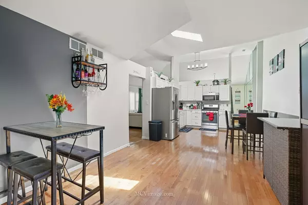 Matteson, IL 60443,322 Central AVE