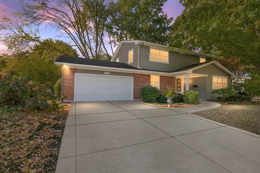 1666 Lin Lor CT, Elgin, IL 60123