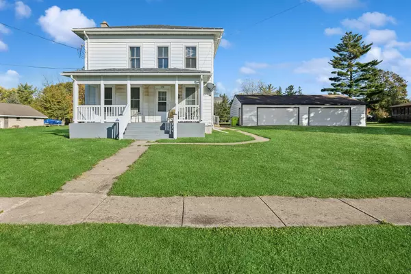 130 Seymour ST, Sharon, WI 53585