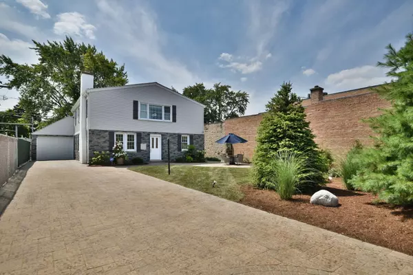 River Grove, IL 60171,8211 W Grand AVE