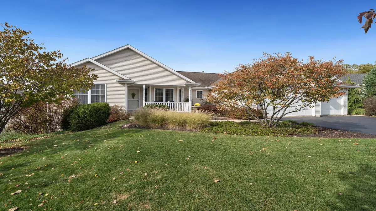 Byron, IL 61010,815 Hampton DR