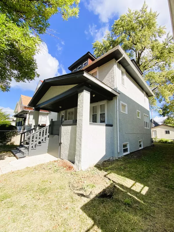 Chicago, IL 60651,949 N Lockwood AVE