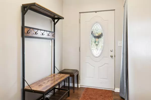 Carol Stream, IL 60188,25W361 Doris AVE