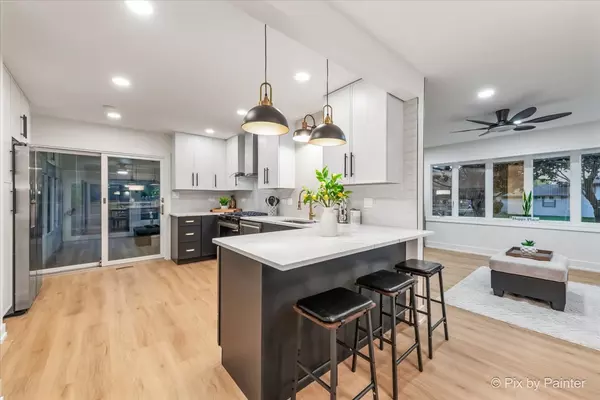 Arlington Heights, IL 60004,1942 Trail Ridge ST