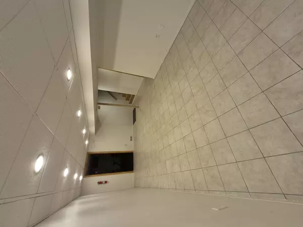 Berkeley, IL 60163,1224 N Irving AVE