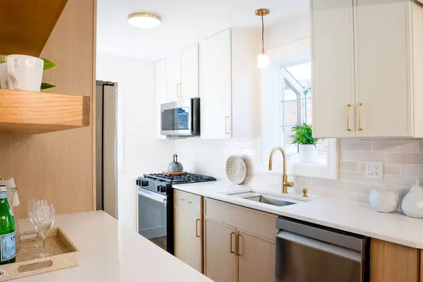 Chicago, IL 60656,5205 N Osceola AVE